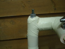施工後 　配管へ凍結防止用の保温材（凍結防止ﾋｰﾀｰとも）を設置し完了